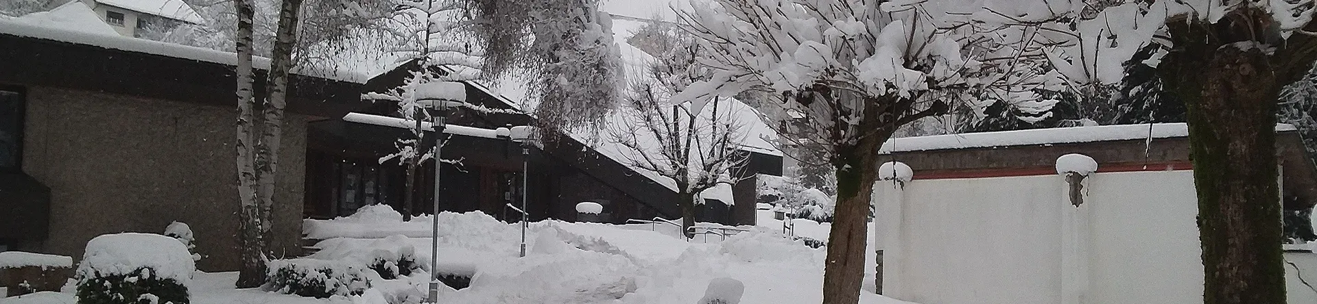 Quelle: Pfarrer W. Bopp-Hartwig Versöhnungskirche Waldshut mit Schnee